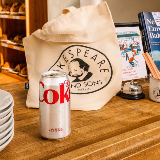 Diet Coke, Can.