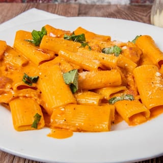Lunch Rigatoni Vodka